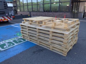 富士吉田市店舗廃材回収
