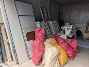 千葉県船橋市のリフォーム現場で回収したユニットバス解体ごみと混合廃棄物
